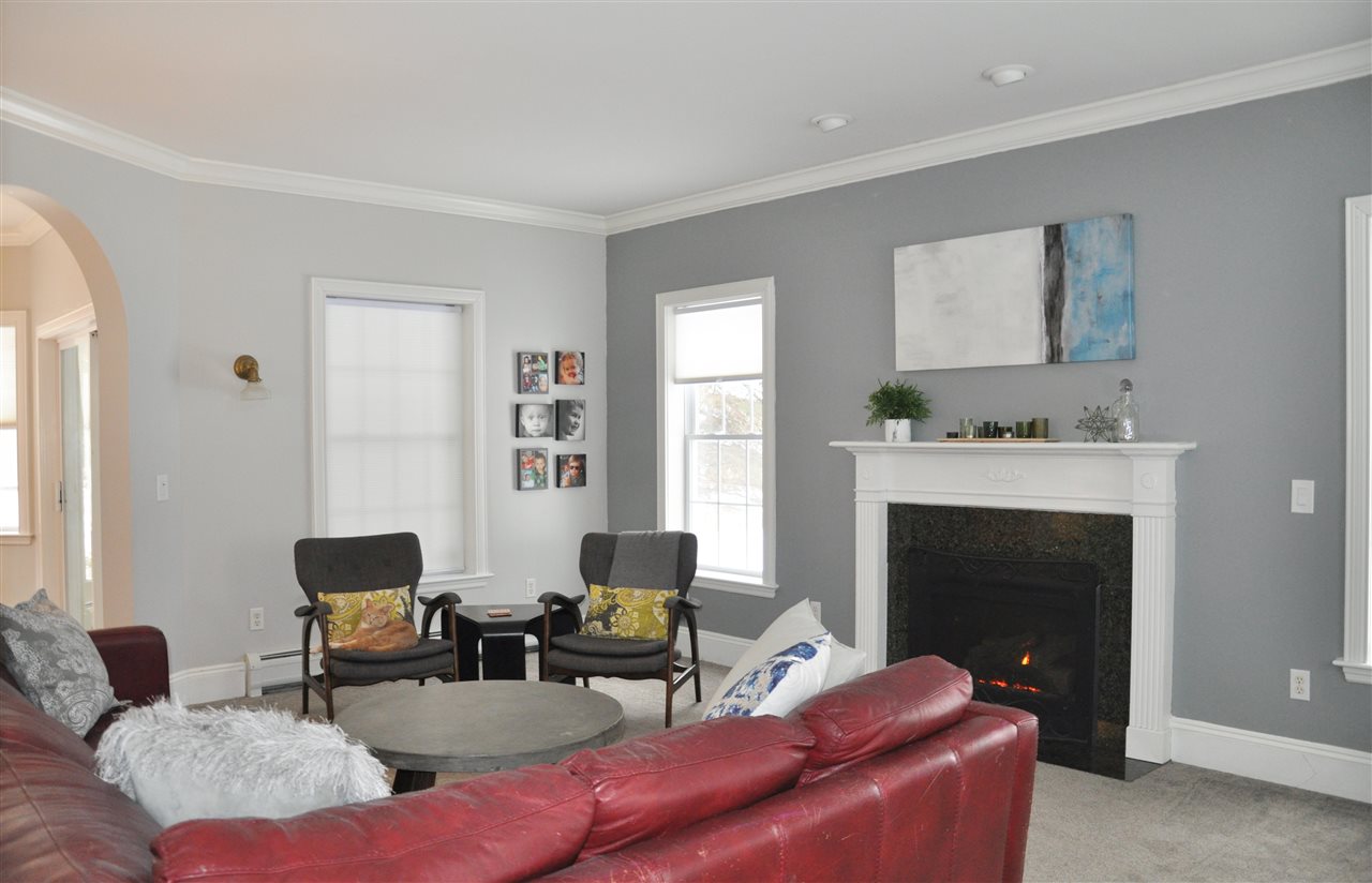 184 Appletree Point Road Burlington, VT 05408 - Photo 3 of 37 Gallery Image 3