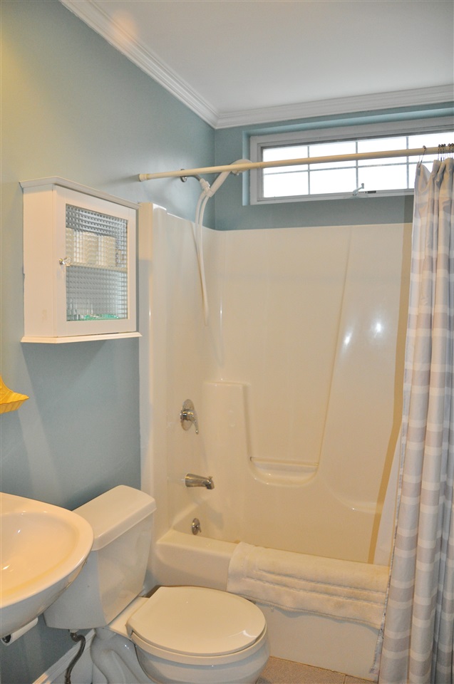 184 Appletree Point Road Burlington, VT 05408 - Photo 24 of 37 Gallery Image 24