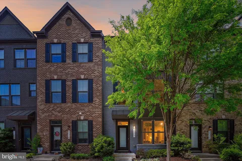 $780,000 | 22317 Seabring Terrace, Brambleton, VA 20148