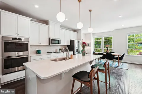 $815,000 | 22317 Seabring Terrace, Ashburn, VA 20148