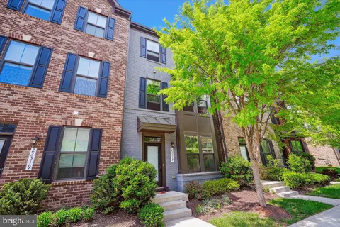 $780,000 | 22317 Seabring Terrace, Brambleton, VA 20148