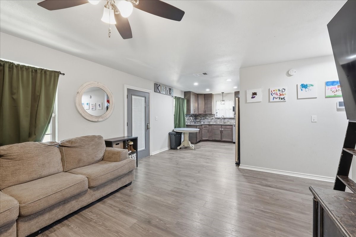 270 Pug Road Vidor, TX 77662 - Photo 6 of 20