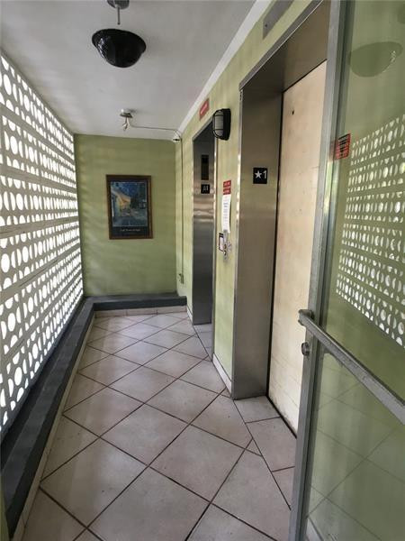 1425 Arthur Street, Unit 414B Hollywood, FL 33020 - Photo 9 of 50 Two elevators