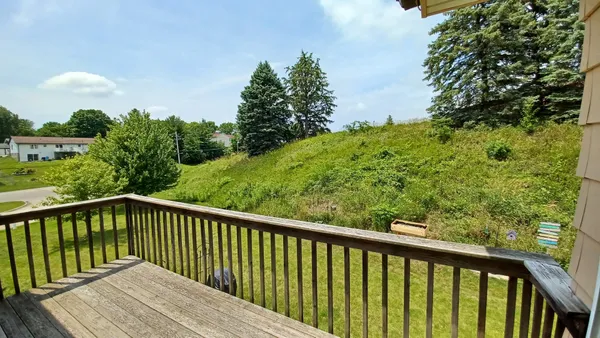 $109,950 | 814 13th Avenue North, Unit 1C, Clinton, IA 52732