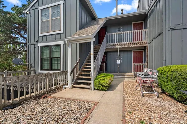 $145,000 | 12854 West 110th Terrace, Overland Park, KS 66210