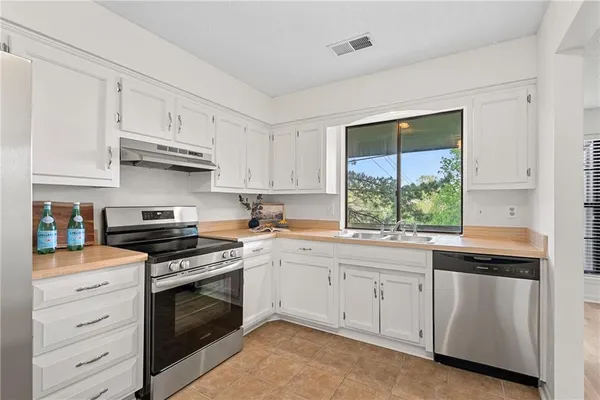 $145,000 | 12854 West 110th Terrace, Overland Park, KS 66210