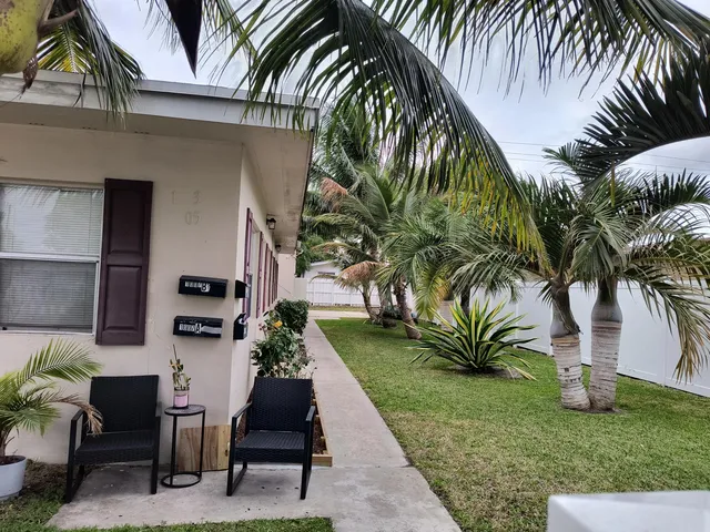 $1,300 | 1007 South E Street, Unit A, Lake Worth Beach, FL 33460