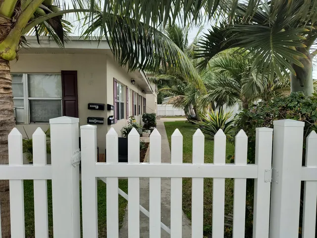 $1,300 | 1007 South E Street, Unit A, Lake Worth Beach, FL 33460