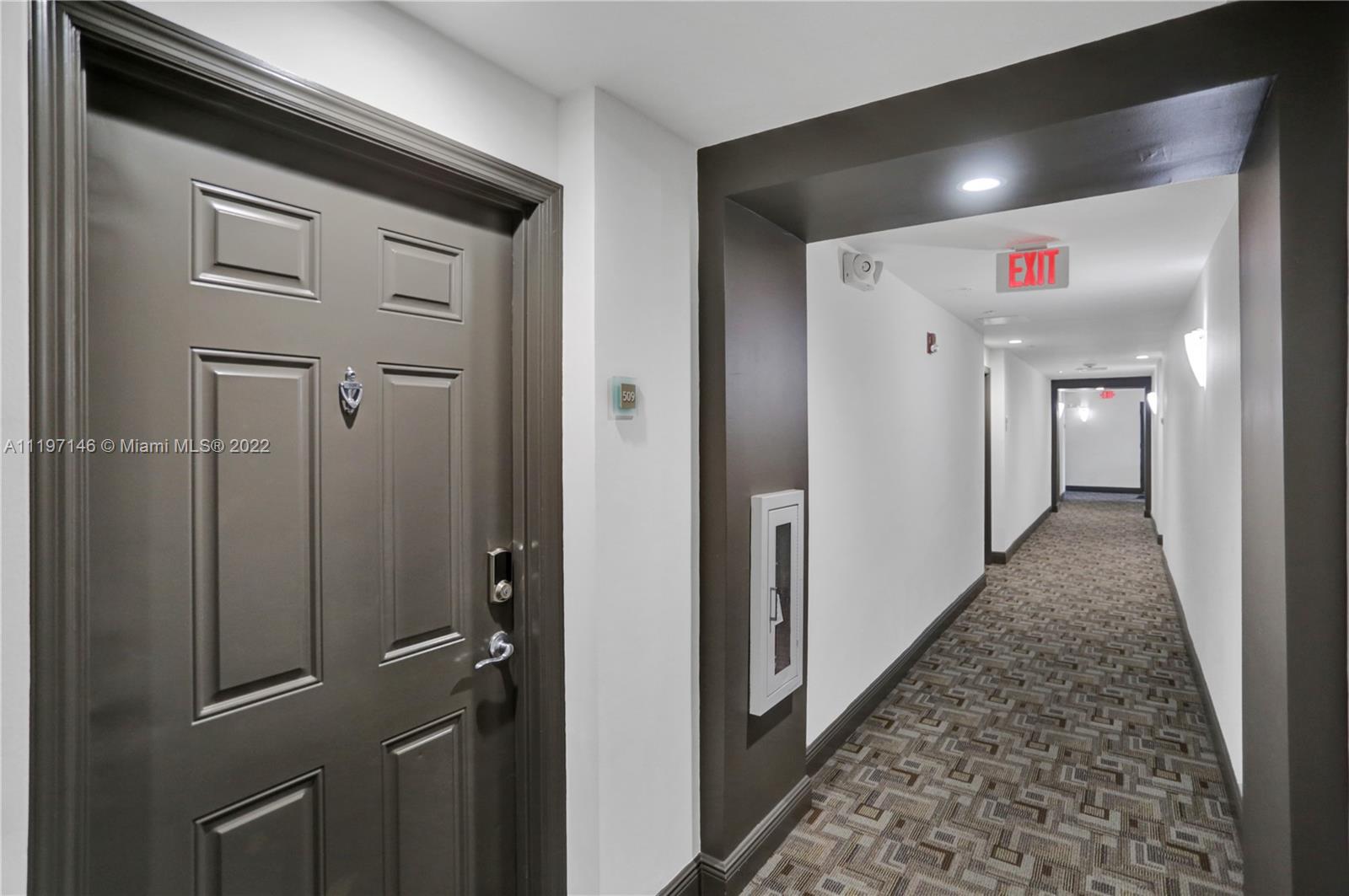 Imperial Point Fort Lauderdale, FL 33308 - Photo 23 of 37