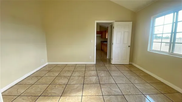 $3,200 | 1073 West 112th Street, Los Angeles, CA 90044