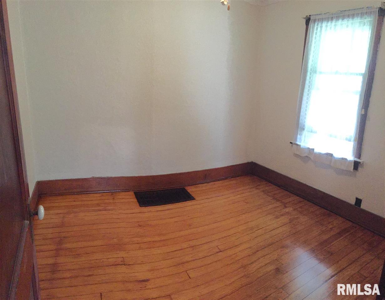 116 Albert Street Washington, IL 61571 - Photo 2 of 10 Gallery Image 2