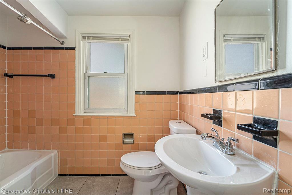 5968 Harvard Road Detroit, MI 48224 - Photo 6 of 9