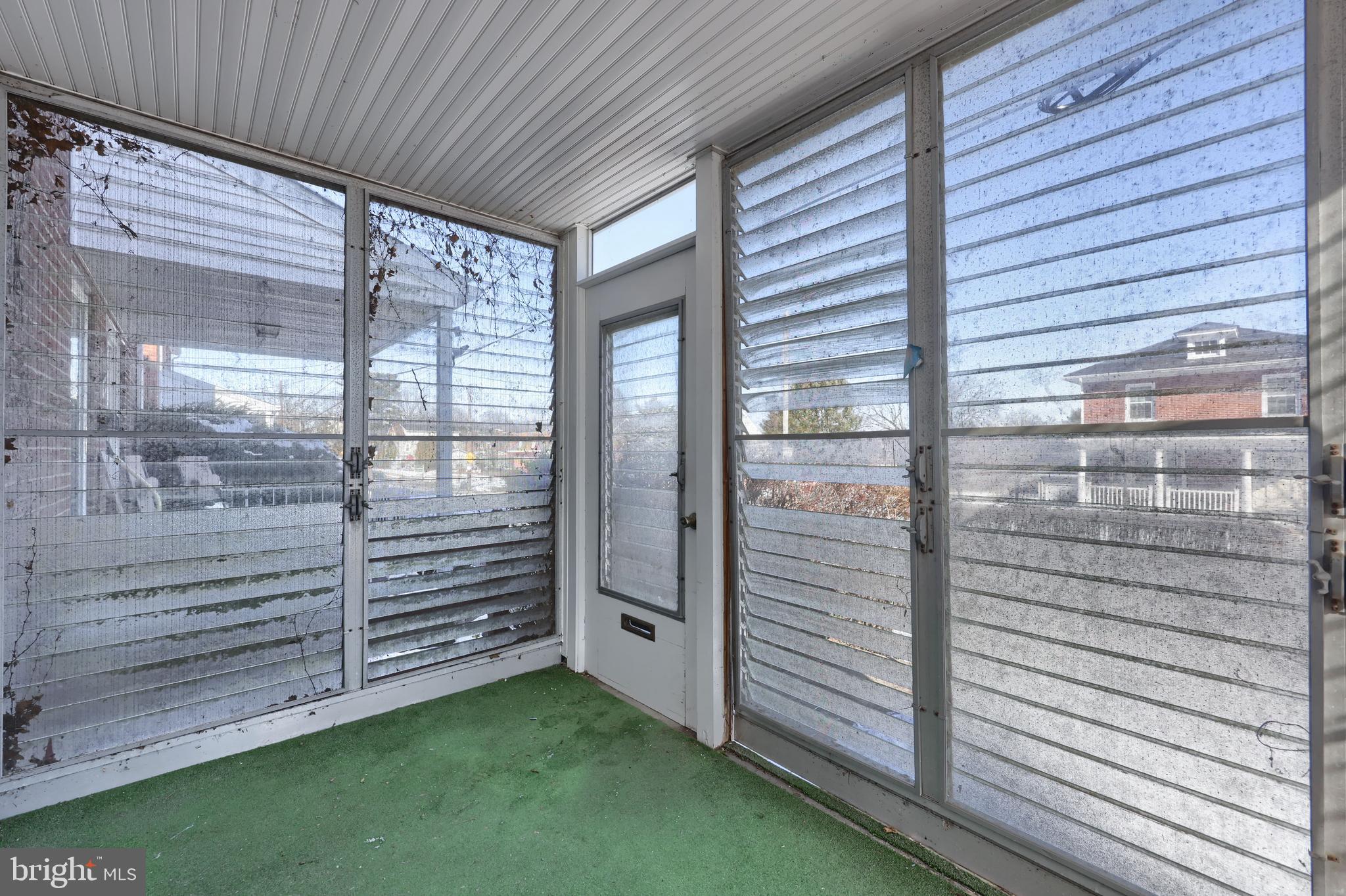 456 Charles Road Lancaster, PA 17603 - Photo 4 of 39 Gallery Image 4