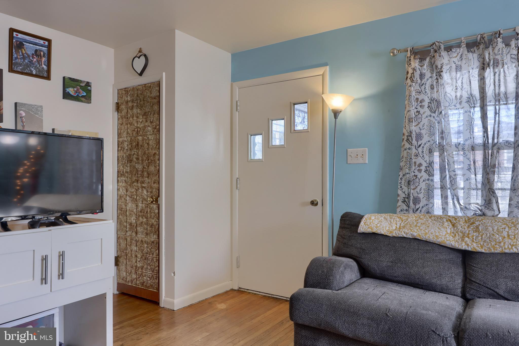 456 Charles Road Lancaster, PA 17603 - Photo 6 of 39 Gallery Image 6