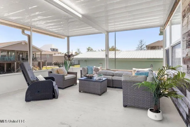 $899,900 | 842 Deer Drive, Bay St. Louis, MS 39520