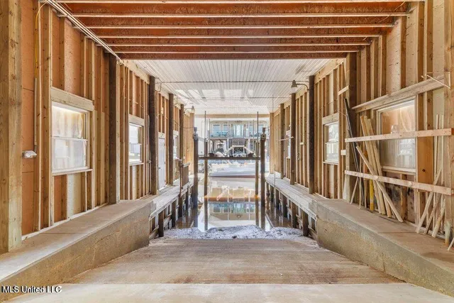 $899,900 | 842 Deer Drive, Bay St. Louis, MS 39520