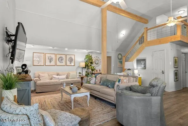 $899,900 | 842 Deer Drive, Bay St. Louis, MS 39520