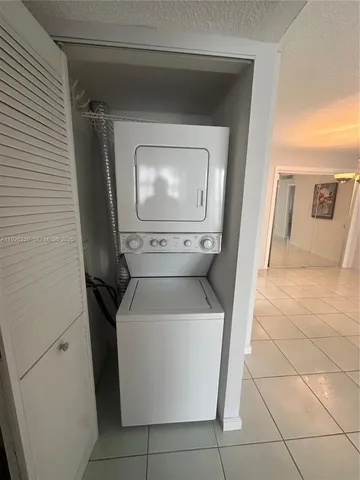 $3,250 | 2030 South Ocean Drive, Unit 1705, Hallandale Beach, FL 33009