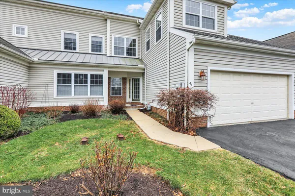$468,900 | 424 Oak Hill Lane, Reading, PA 19610