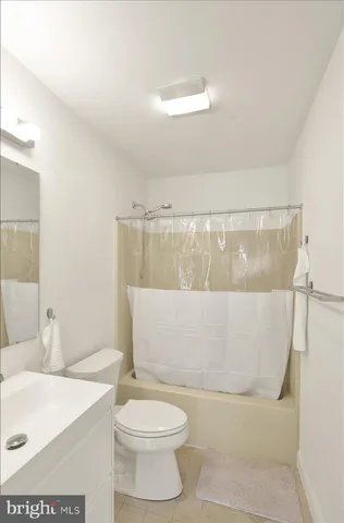 $469,900 | 424 Oak Hill Lane, Reading, PA 19610