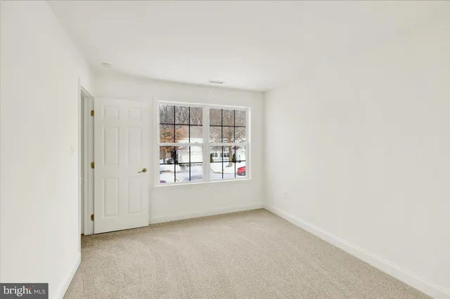 $469,900 | 424 Oak Hill Lane, Reading, PA 19610