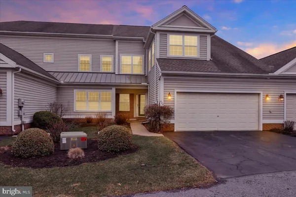 $468,900 | 424 Oak Hill Lane, Reading, PA 19610