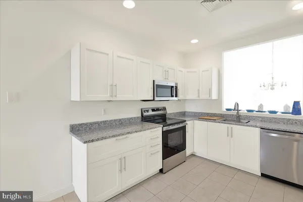$468,900 | 424 Oak Hill Lane, Reading, PA 19610