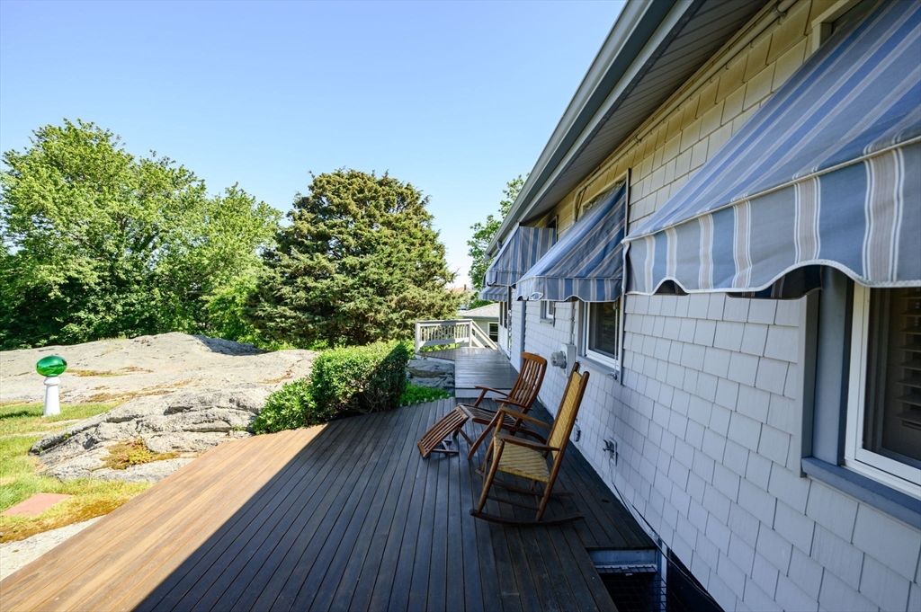 22 Wyola Road Hull, MA 02045 - Photo 4 of 34