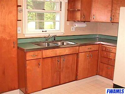 2506 Maples Road Fort Wayne, IN 46816 - Photo 11 of 12 Gallery Image 11