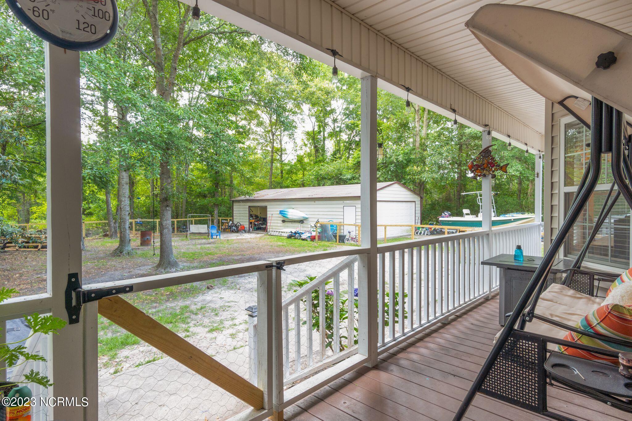 582 Deer Run Road New Bern, NC 28562 - Photo 35 of 43 582 Deer Run Rd-47