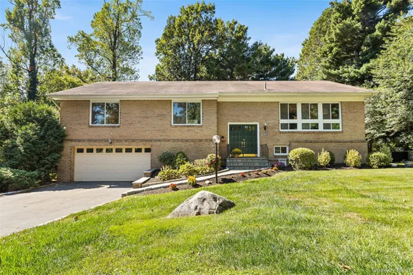 $1,595,000 | 40 Penny Lane, Scarsdale, NY 10583