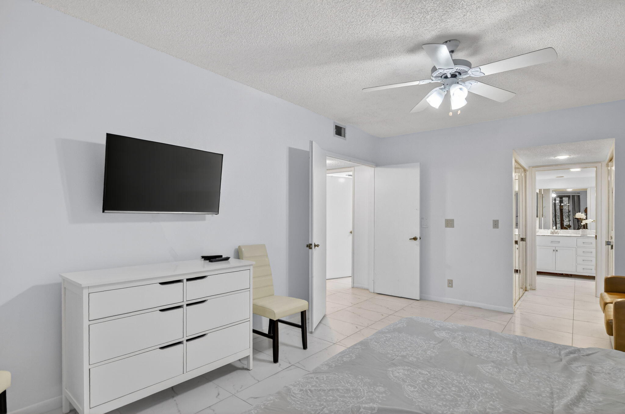 7844 La Mirada Drive Boca Raton, FL 33433 - Photo 19 of 42 PRIMARY SUITE