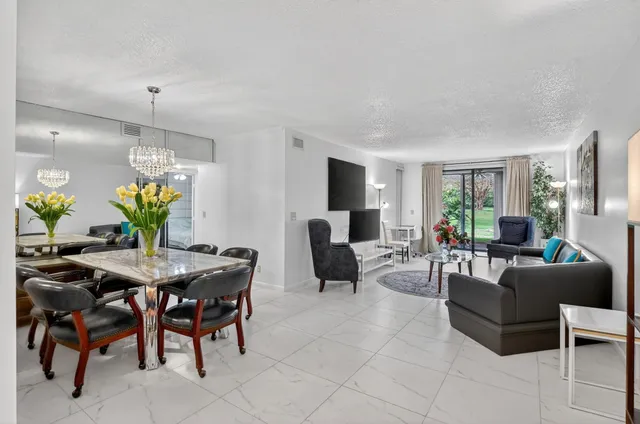 $319,900 | 7844 La Mirada Drive, Boca Raton, FL 33433