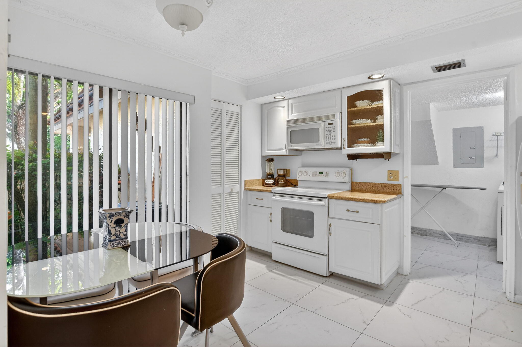 7844 La Mirada Drive Boca Raton, FL 33433 - Photo 9 of 42 KITCHEN