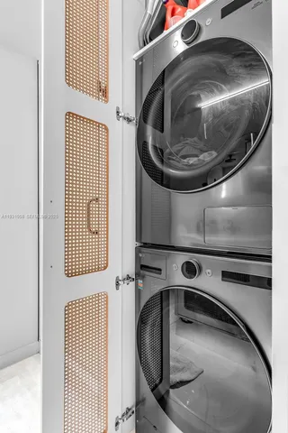 $10,000 | 20281 East Country Club Drive, Unit TW7, Aventura, FL 33180