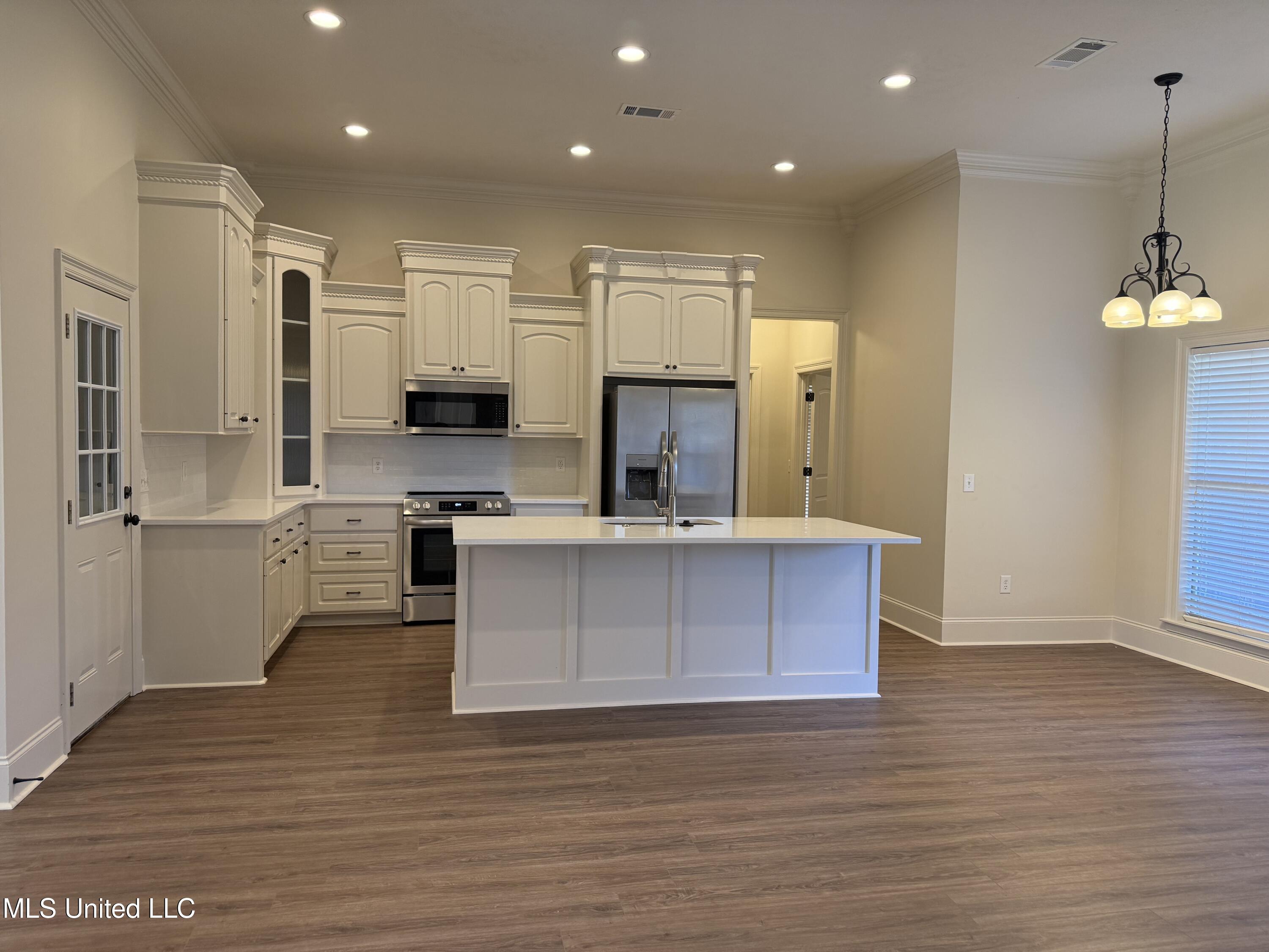 927 Frisky Drive Brandon, MS 39047 - Photo 5 of 13 927 Frisky 5