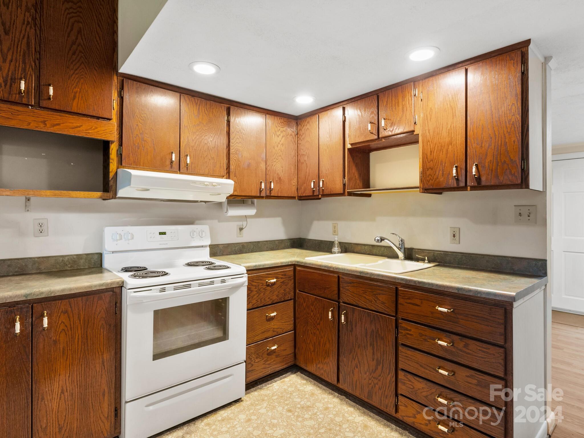 10 Shenandoah Road Asheville, NC 28805 - Photo 16 of 28 Gallery Image 16