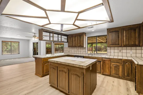 $579,900 | 3327 El Camino Drive, Cottonwood, CA 96022