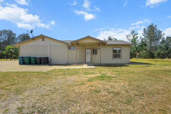 $579,900 | 3327 El Camino Drive, Cottonwood, CA 96022