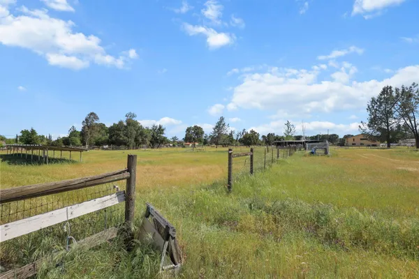 $579,900 | 3327 El Camino Drive, Cottonwood, CA 96022