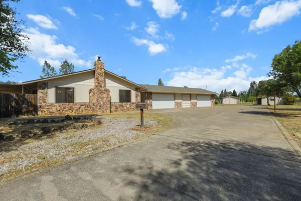 $579,900 | 3327 El Camino Drive, Cottonwood, CA 96022