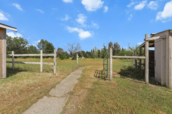 $579,900 | 3327 El Camino Drive, Cottonwood, CA 96022