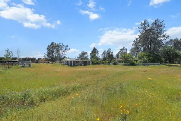 $579,900 | 3327 El Camino Drive, Cottonwood, CA 96022