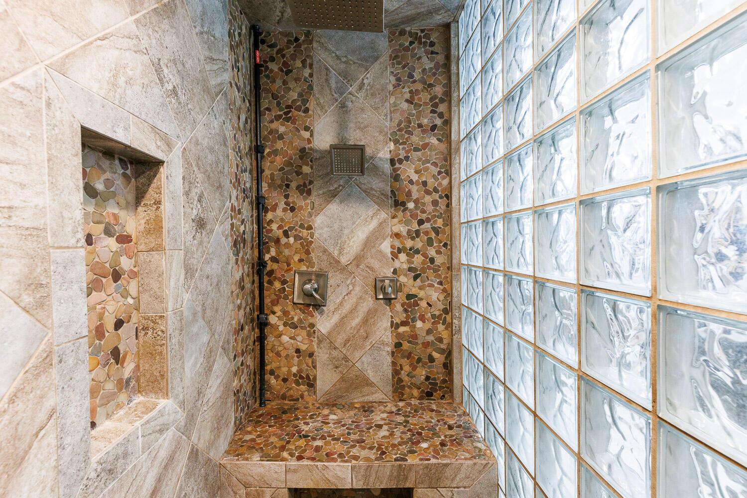 6523 East C R 6200 Lubbock, TX 79403 - Photo 37 of 86 Primary Bathroom