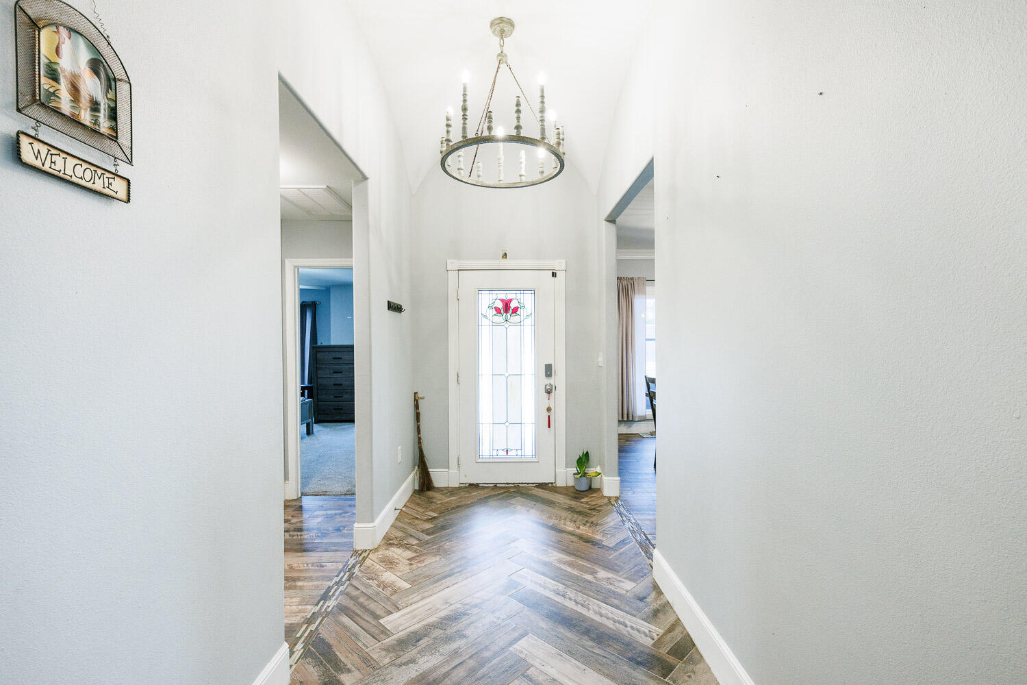 6523 East C R 6200 Lubbock, TX 79403 - Photo 5 of 86 a view of a hallway with entryway