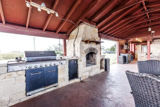 $699,000 | 6523 East C R 6200, Lubbock, TX 79403