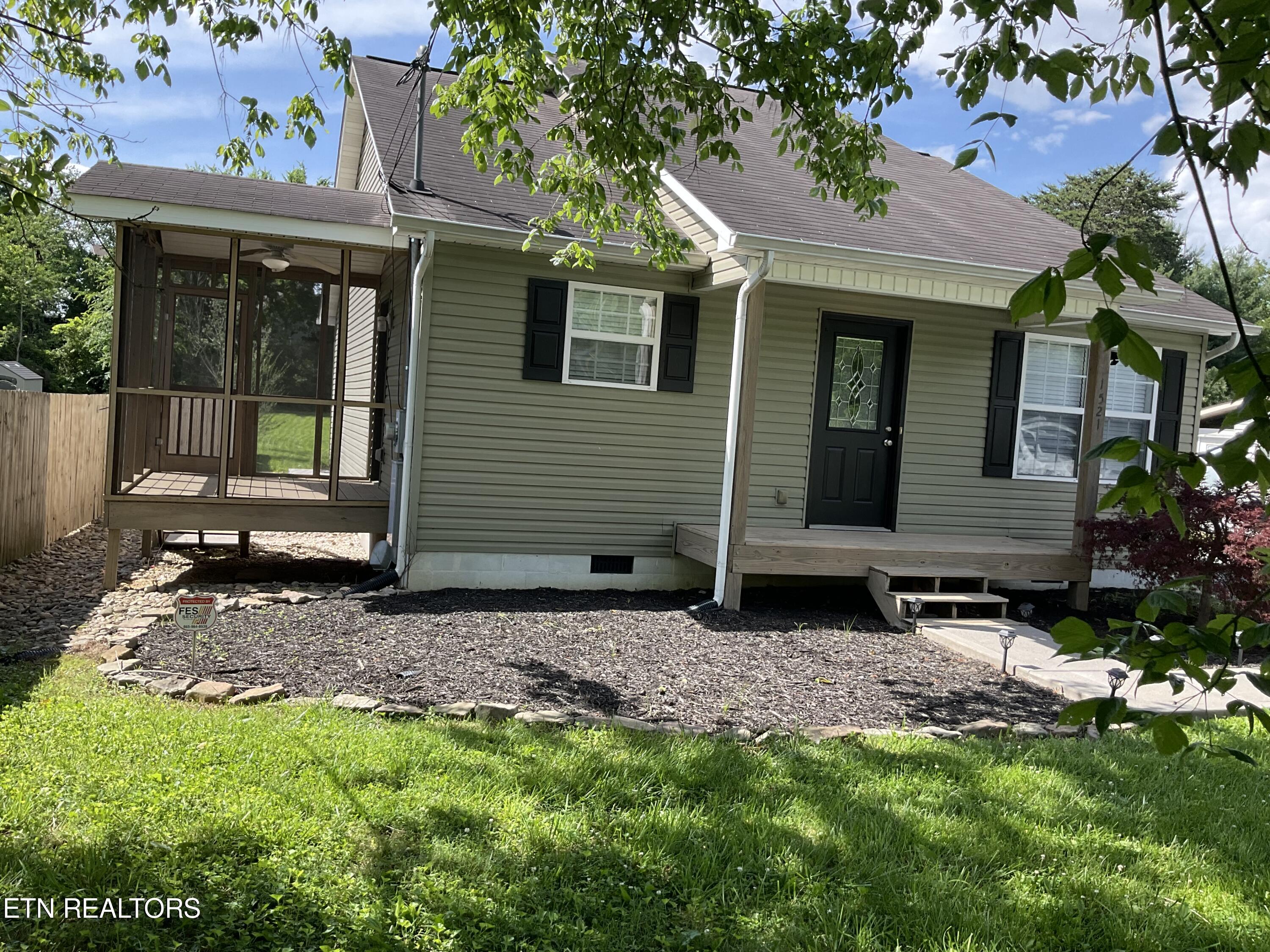 1521 Cunningham Road Knoxville, TN 37918 - Photo 2 of 18 IMG_0629
