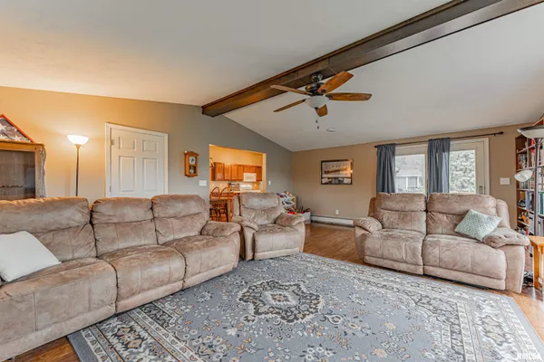 $255,000 | 308 Ward Drive, Elkhart, IL 62634