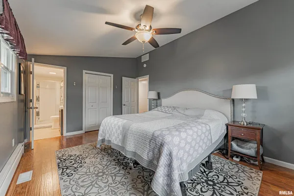 $255,000 | 308 Ward Drive, Elkhart, IL 62634