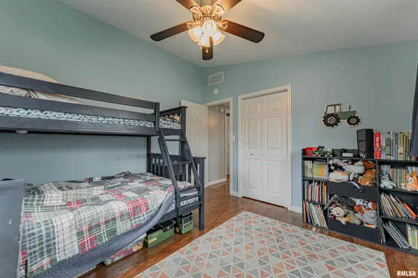 $255,000 | 308 Ward Drive, Elkhart, IL 62634